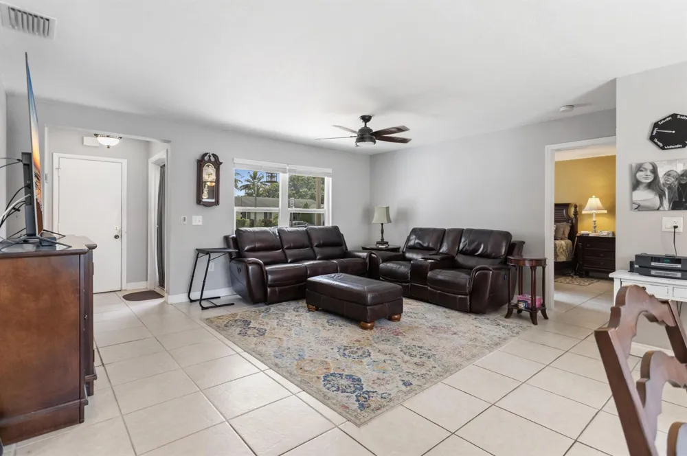 8621 NW 3RD STREET Pembroke Pines, FL 33024