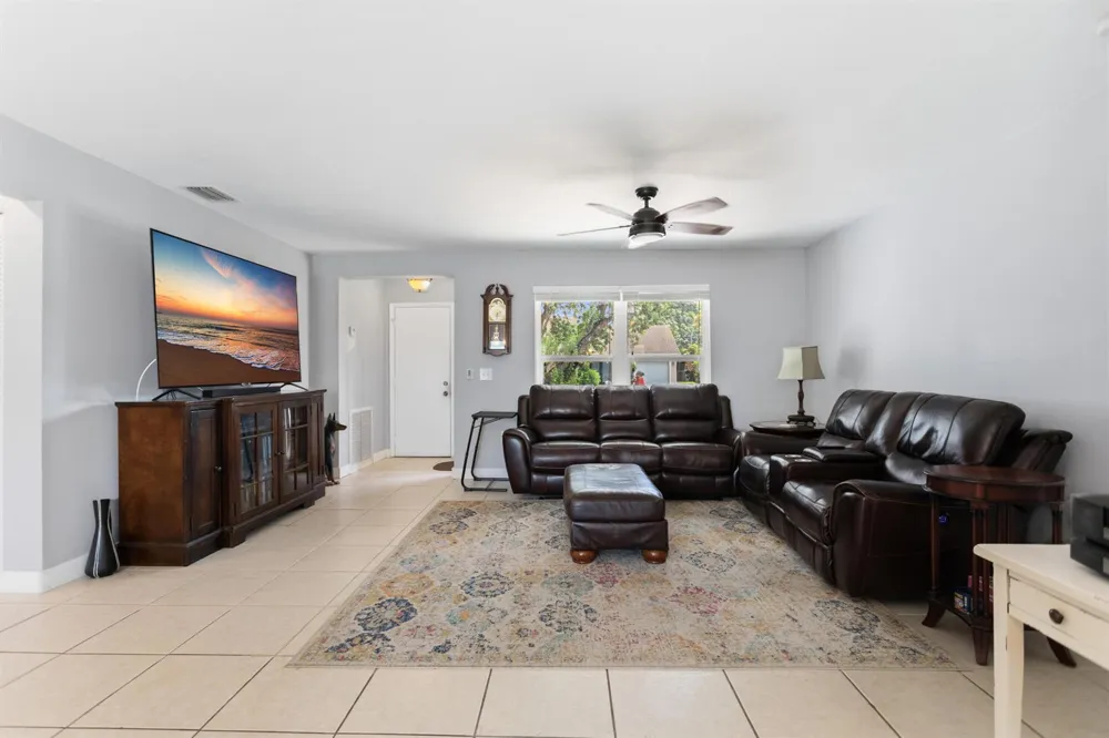 8621 NW 3RD STREET Pembroke Pines, FL 33024