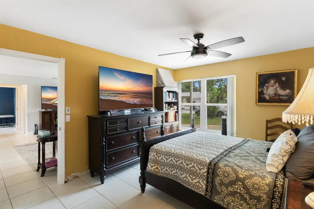 8621 NW 3RD STREET Pembroke Pines, FL 33024