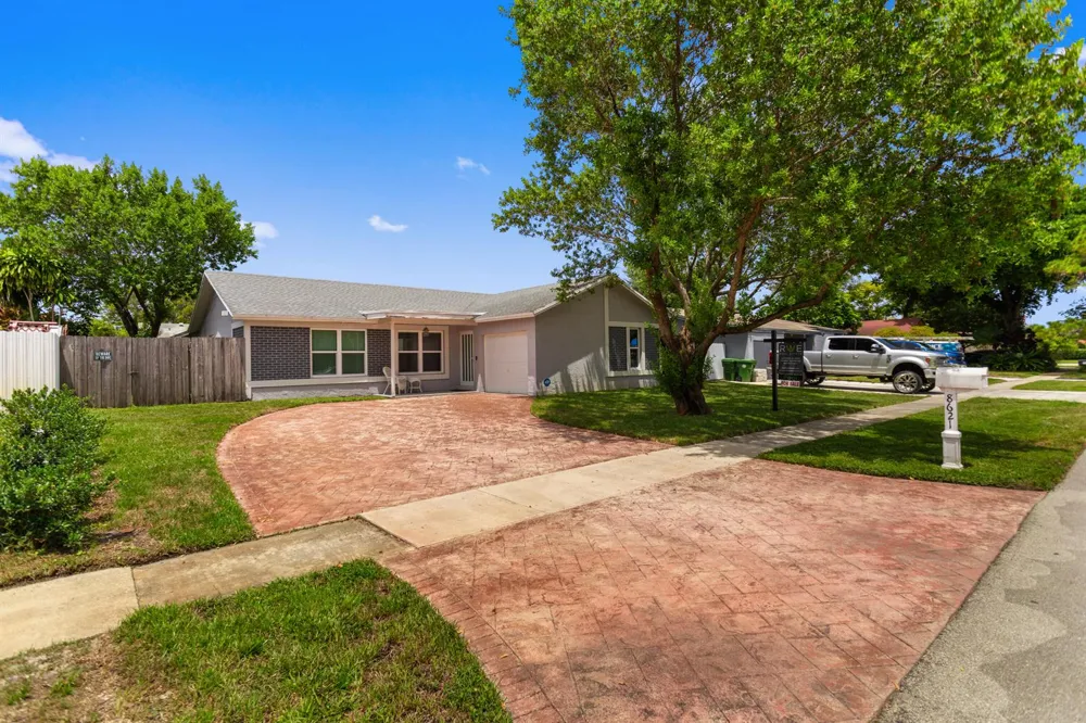 8621 NW 3RD STREET Pembroke Pines, FL 33024