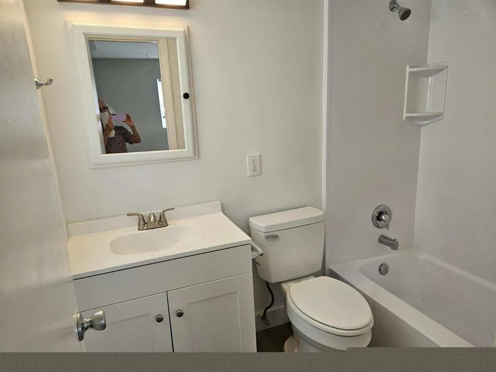 2801 NE 33RD COURT #101 Fort Lauderdale, FL 33306
