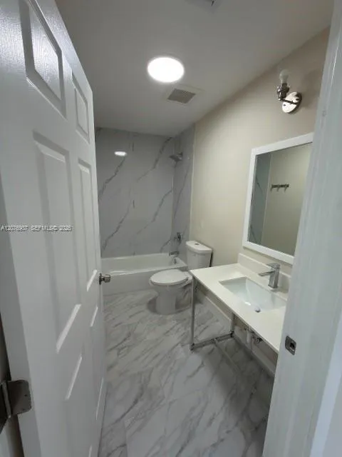 17020 SW 104th Ave #202 Miami, FL 33157