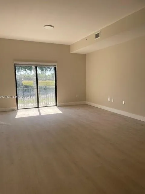 17020 SW 104th Ave #202 Miami, FL 33157