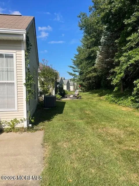 28 Spring Meadow Drive Lakewood, NJ 08701
