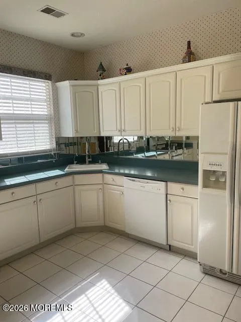 28 Spring Meadow Drive Lakewood, NJ 08701