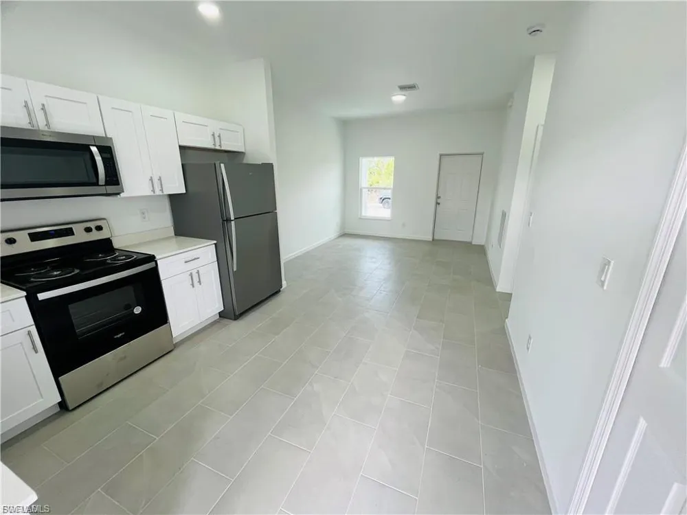 4214 E 30th Street Alva, FL 33920