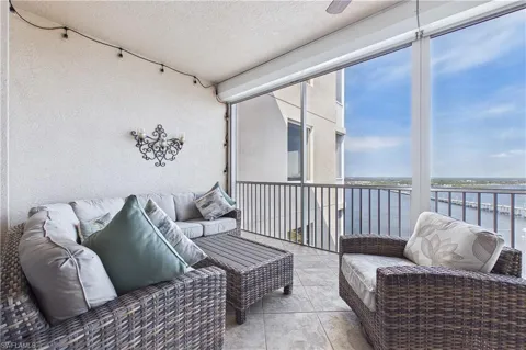 2090 W First Street #G2907