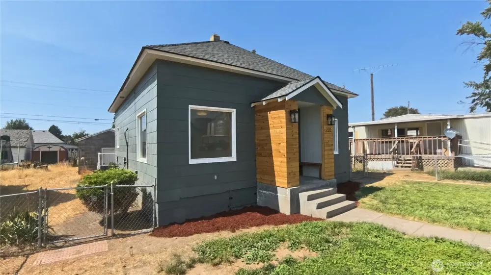 205 E Broadway Street Ritzville, WA 99169