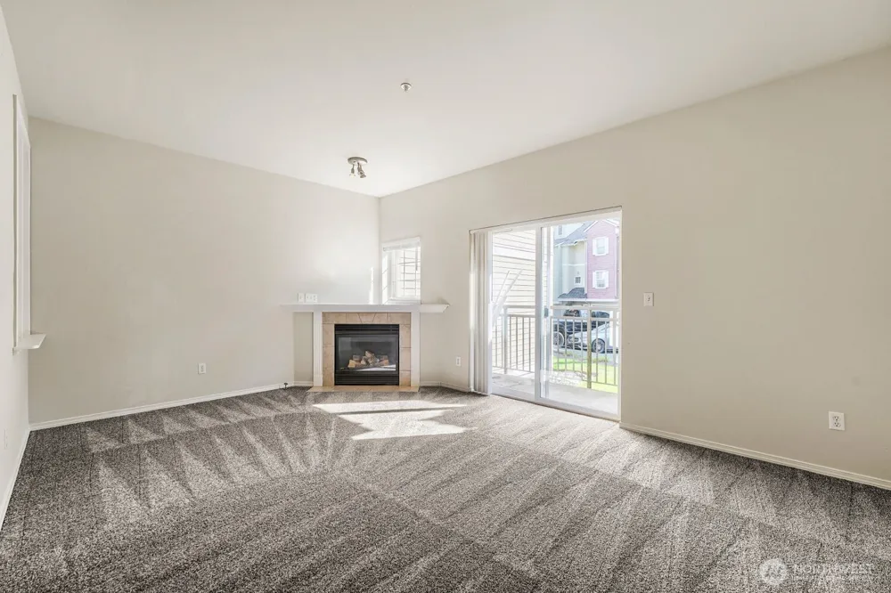 1800 NE 40th Street #F3 Renton, WA 98056