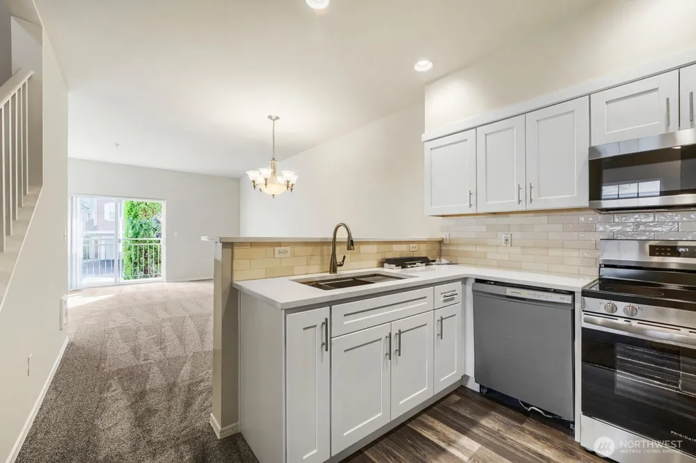 1800 NE 40th Street #F3 Renton, WA 98056