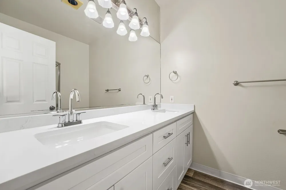 1800 NE 40th Street #F3 Renton, WA 98056
