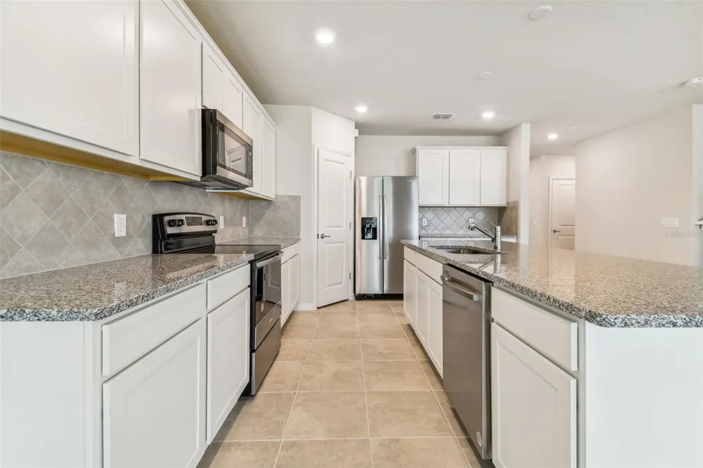 11129 SYCAMORE GLEN LOOP Thonotosassa, FL 33592
