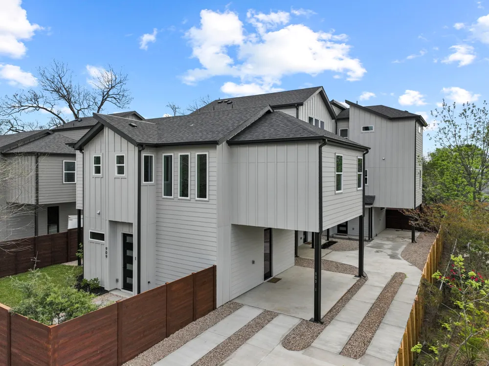 909 Calle Limon #3 Austin, TX 78702