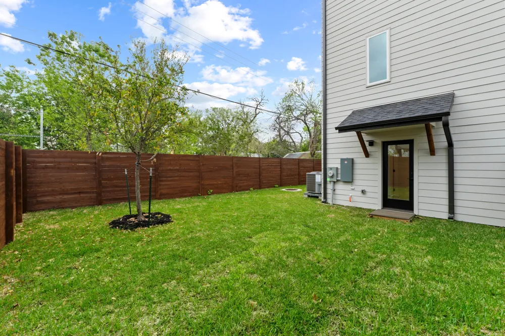 909 Calle Limon #3 Austin, TX 78702