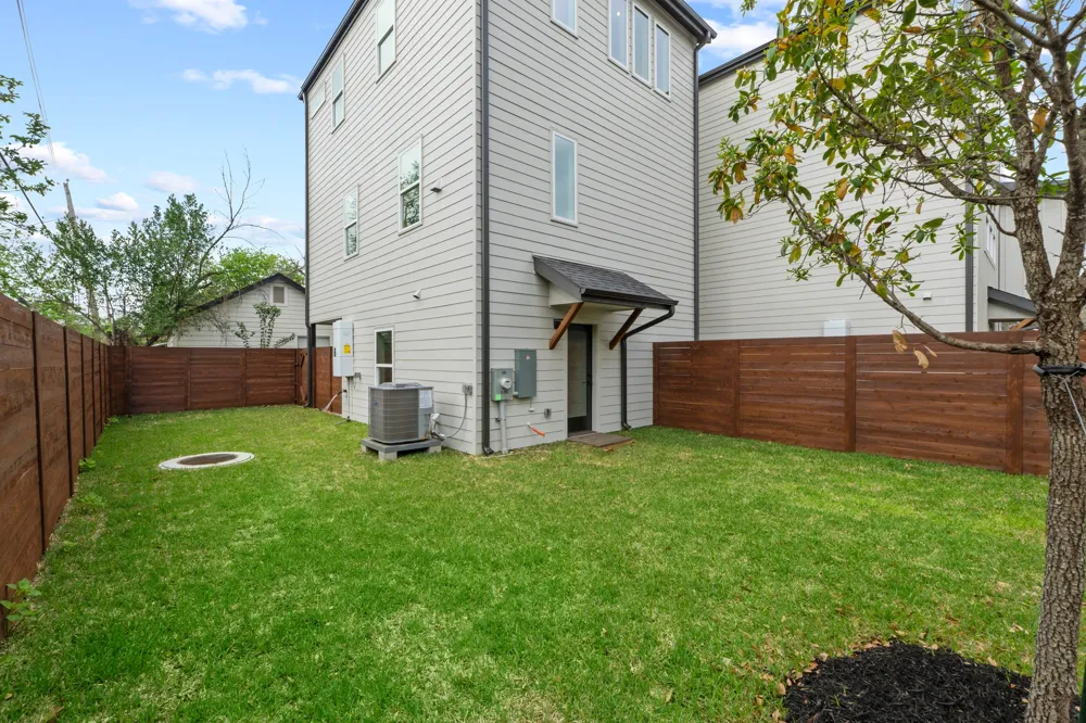 909 Calle Limon #3 Austin, TX 78702