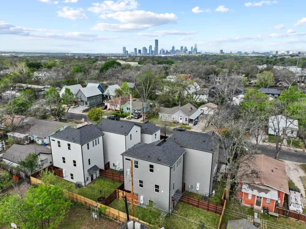 909 Calle Limon #3 Austin, TX 78702