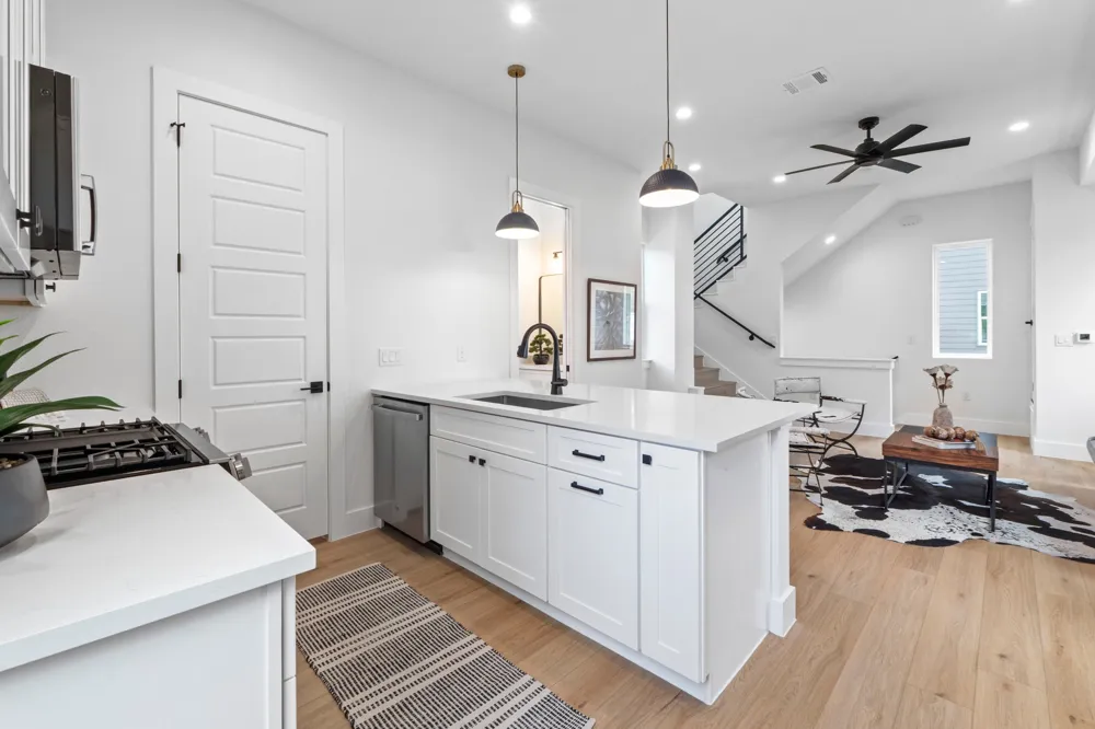 909 Calle Limon #3 Austin, TX 78702