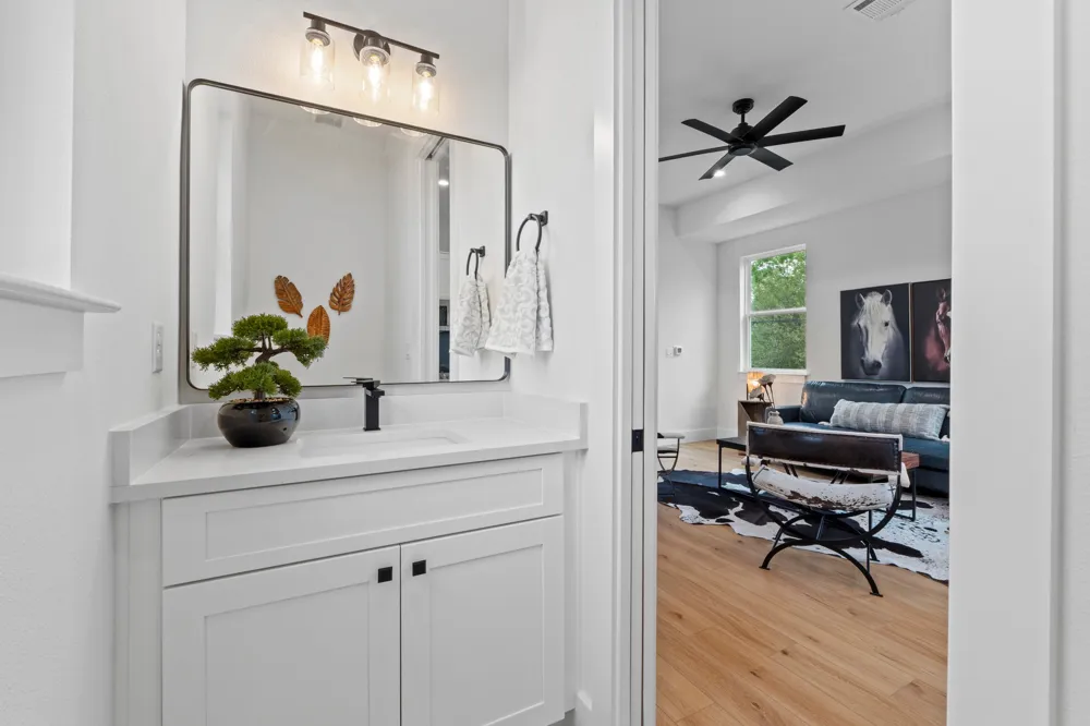 909 Calle Limon #3 Austin, TX 78702