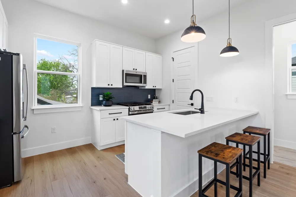 909 Calle Limon #3 Austin, TX 78702