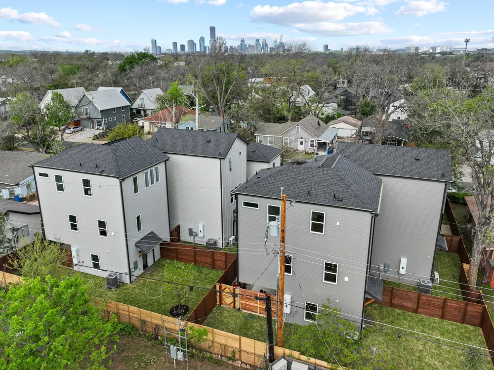 909 Calle Limon #3 Austin, TX 78702