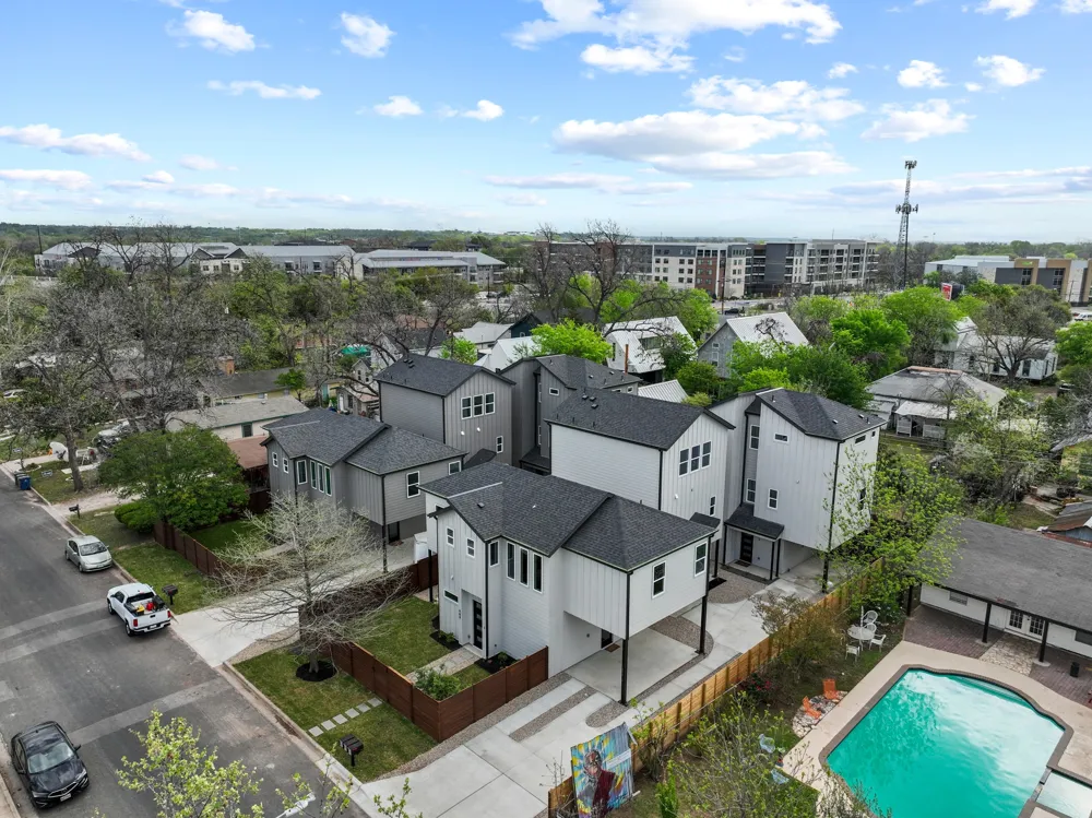 909 Calle Limon #3 Austin, TX 78702