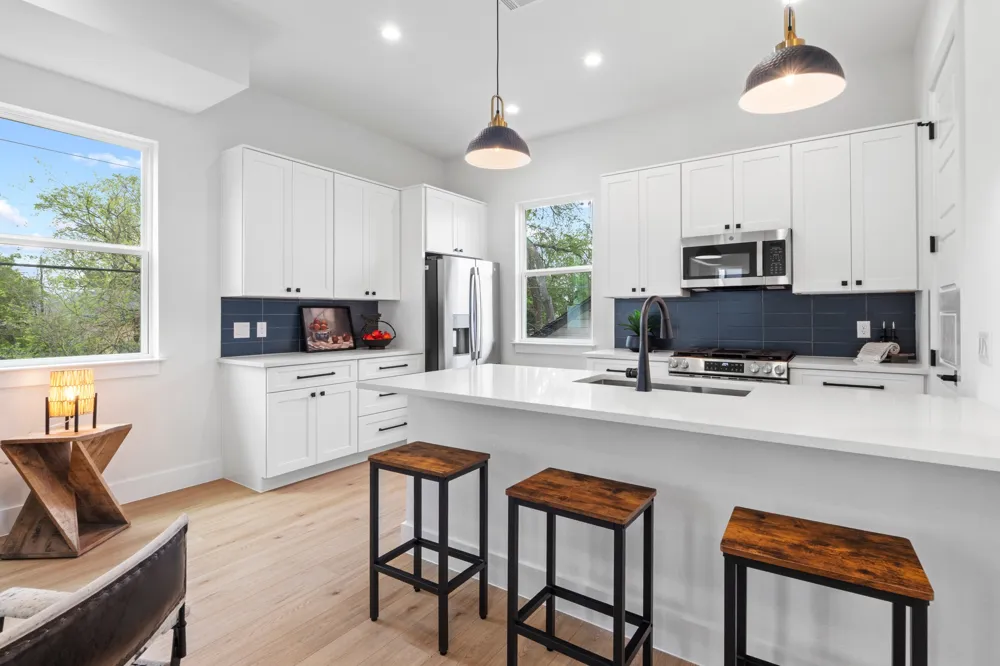 909 Calle Limon #3 Austin, TX 78702