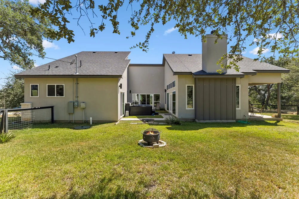 103 Hans Bell Blanco, TX 78606