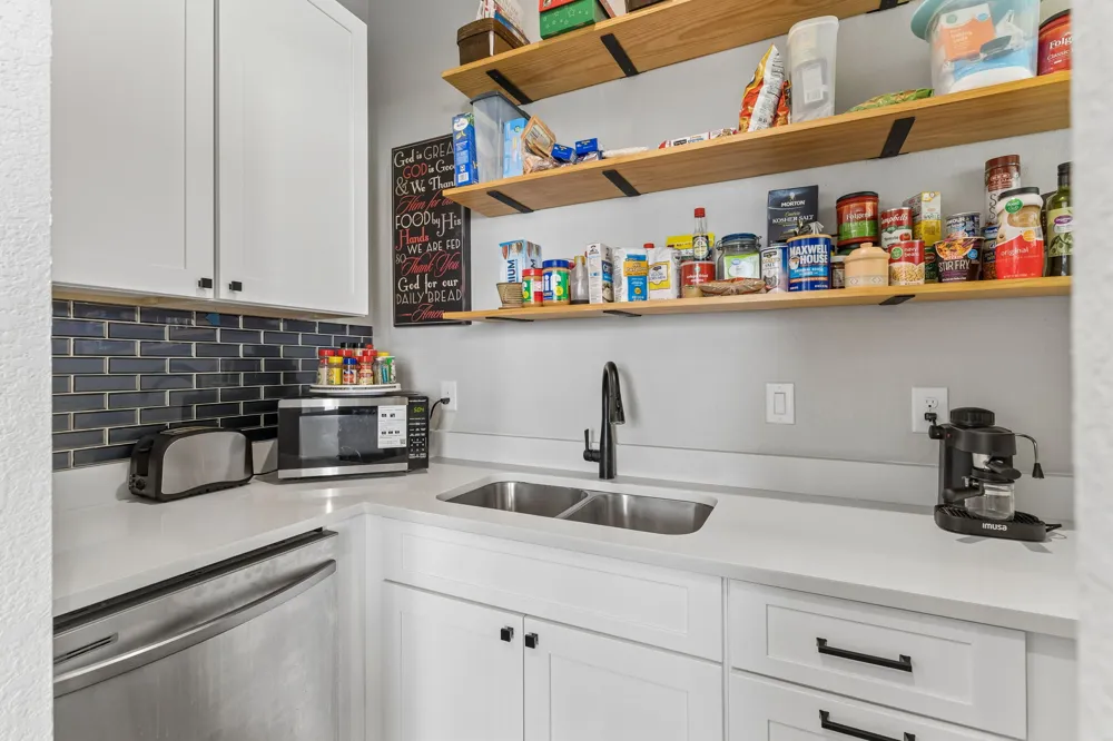 103 Hans Bell Blanco, TX 78606