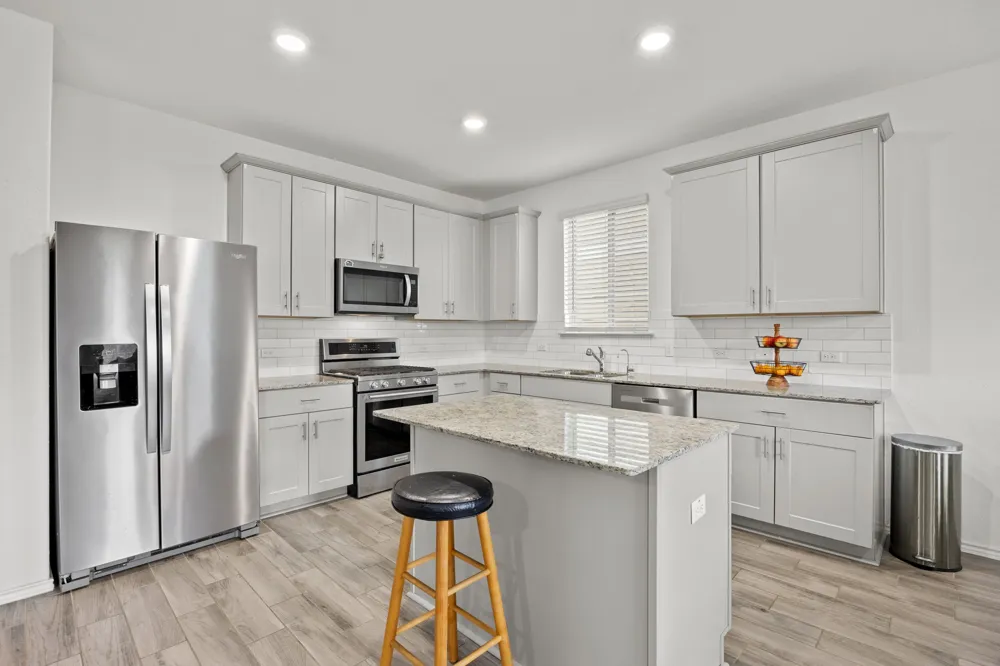 124 Banyon Drive Liberty Hill, TX 78642