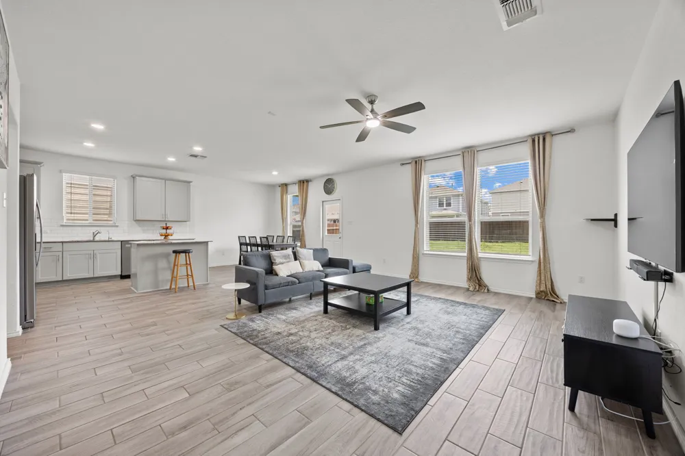 124 Banyon Drive Liberty Hill, TX 78642