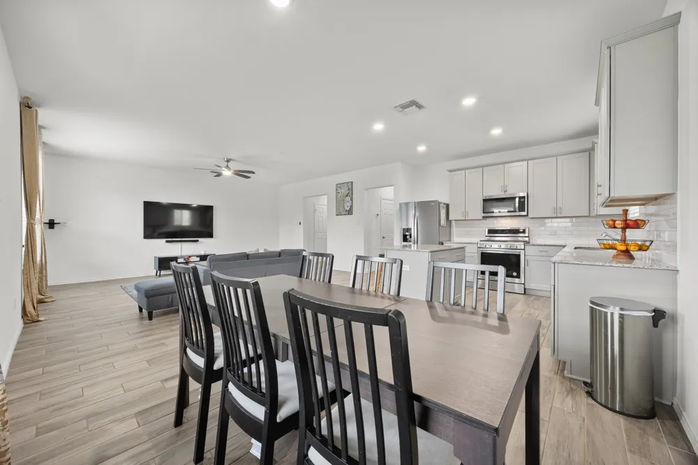 124 Banyon Drive Liberty Hill, TX 78642
