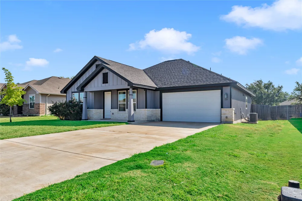 449 Dove Trail Bertram, TX 78605