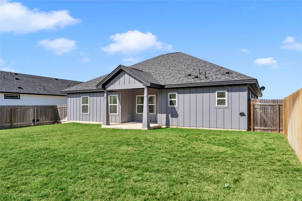 449 Dove Trail Bertram, TX 78605