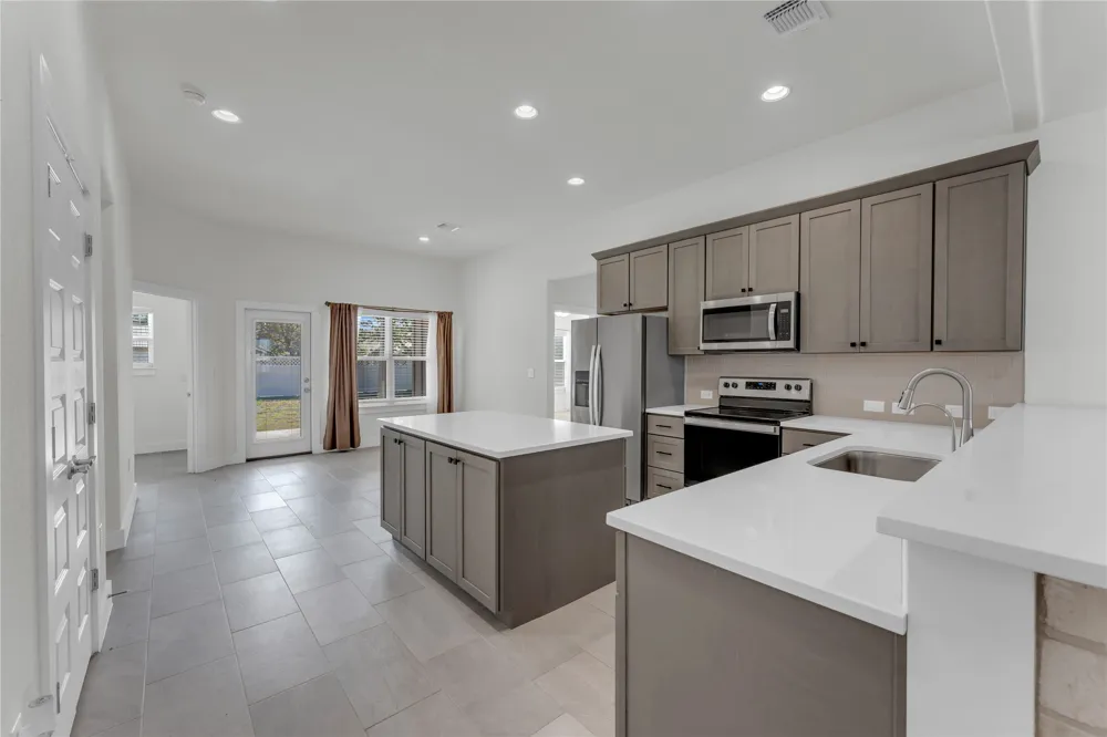 449 Dove Trail Bertram, TX 78605