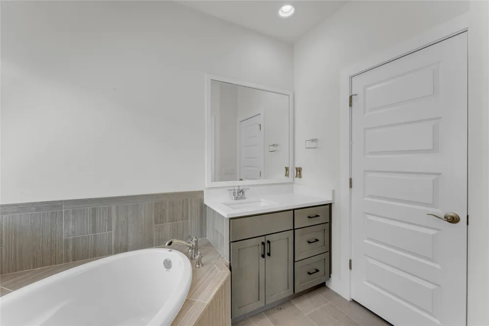 449 Dove Trail Bertram, TX 78605