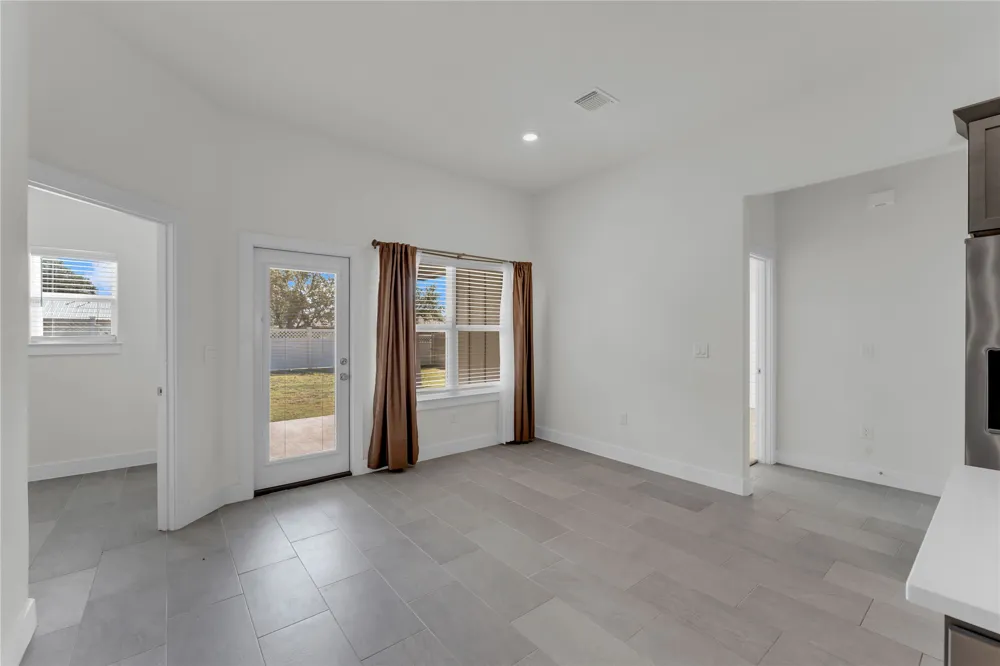 449 Dove Trail Bertram, TX 78605
