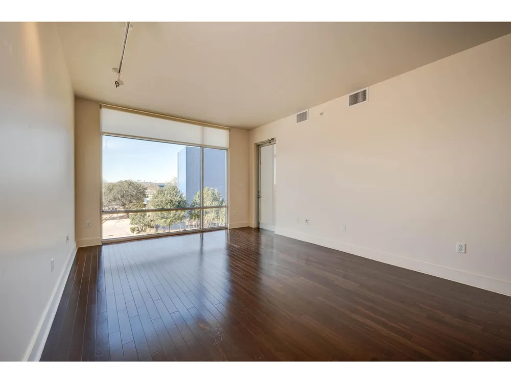 210 Lee Barton Drive #411 Austin, TX 78704