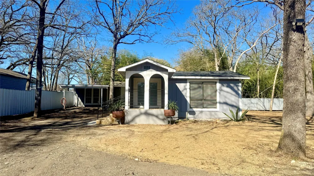 2618 Lakewood Drive Wills Point, TX 75169