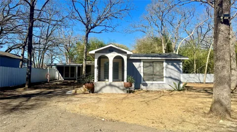 2618 Lakewood Drive