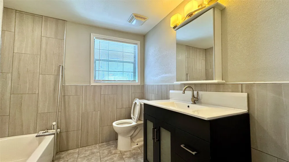 2618 Lakewood Drive Wills Point, TX 75169