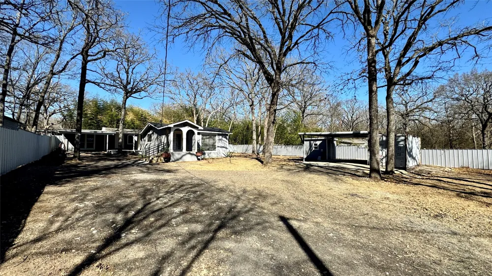 2618 Lakewood Drive Wills Point, TX 75169