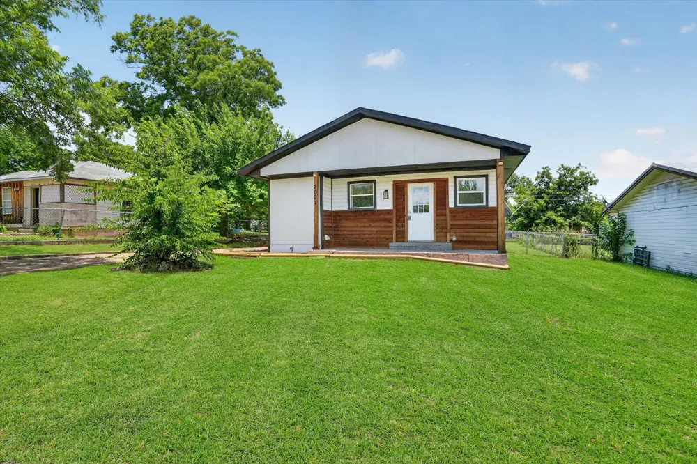 2007 SE 21st Avenue Mineral Wells, TX 76067