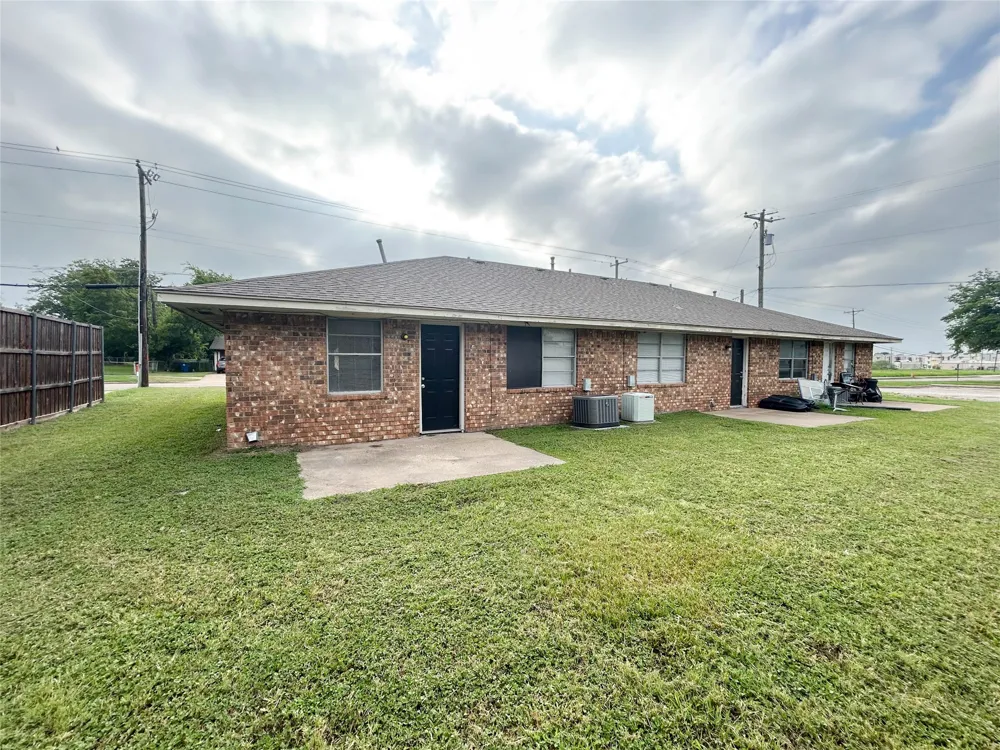 1603 S Hall Street #A Ennis, TX 75119