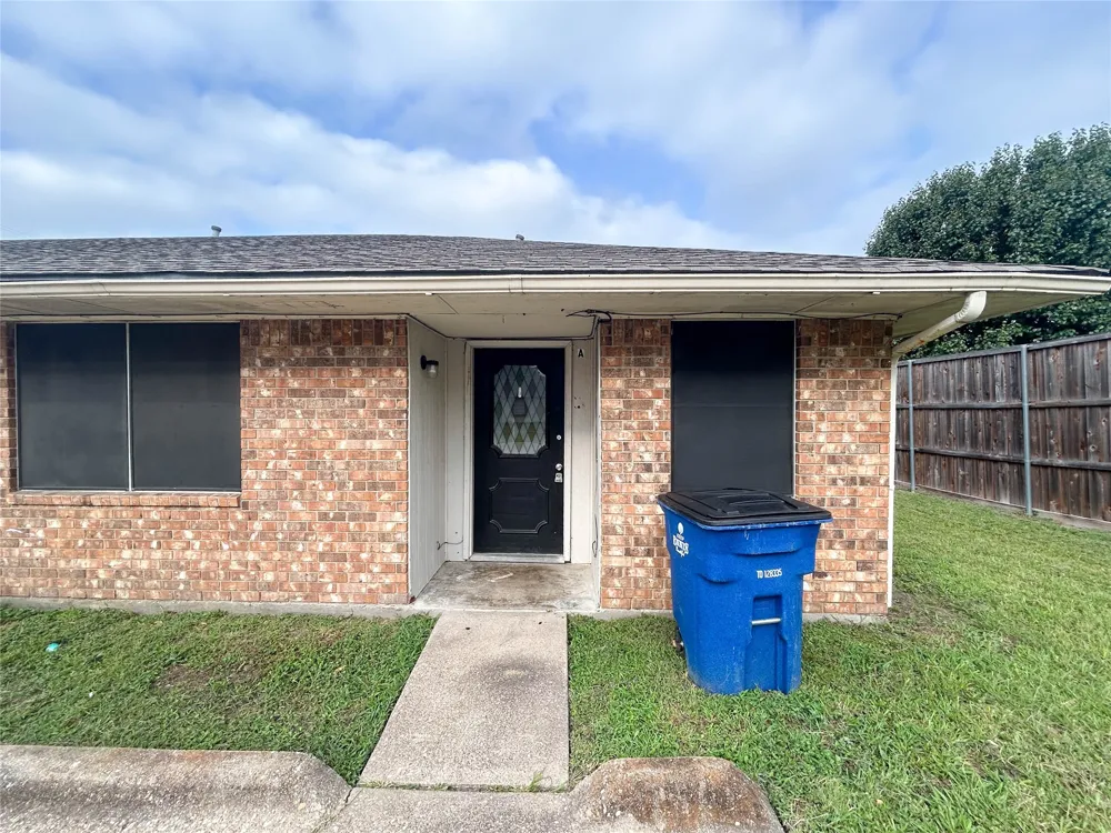 1603 S Hall Street #A Ennis, TX 75119