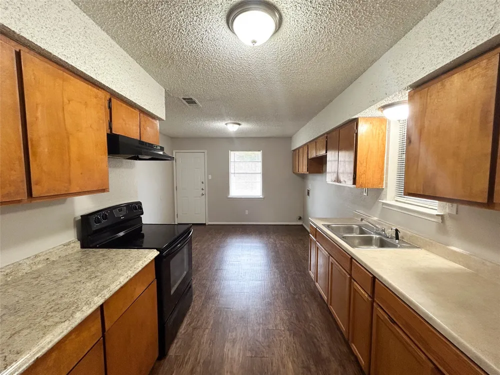 1603 S Hall Street #A Ennis, TX 75119