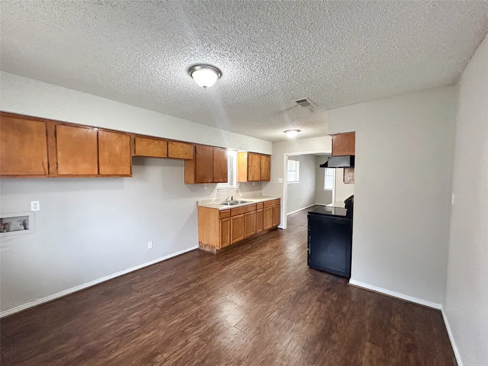 1603 S Hall Street #A Ennis, TX 75119