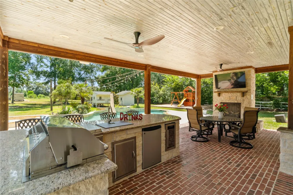 9915 Hufsmith Kuykendahl Tomball, TX 77375