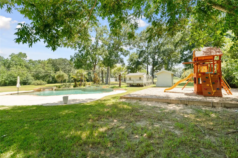 9915 Hufsmith Kuykendahl Tomball, TX 77375