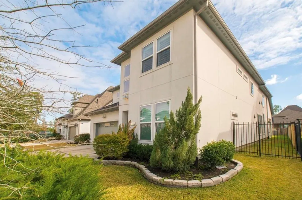 16 Clearview Terrace Place The Woodlands, TX 77375