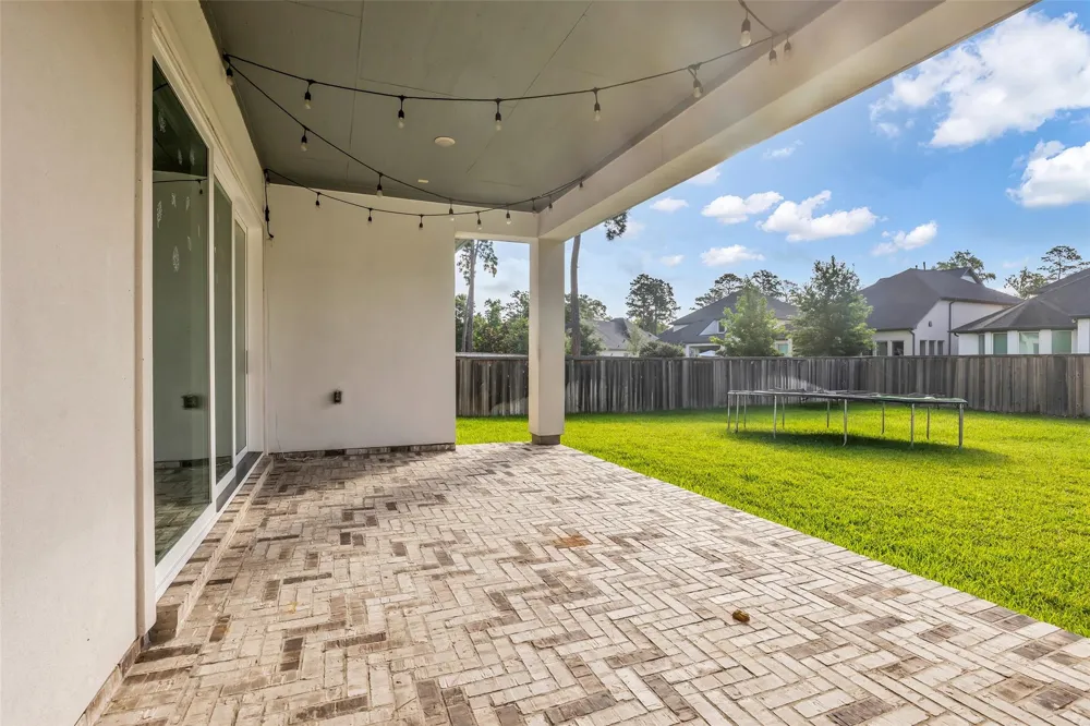 16 Clearview Terrace Place The Woodlands, TX 77375